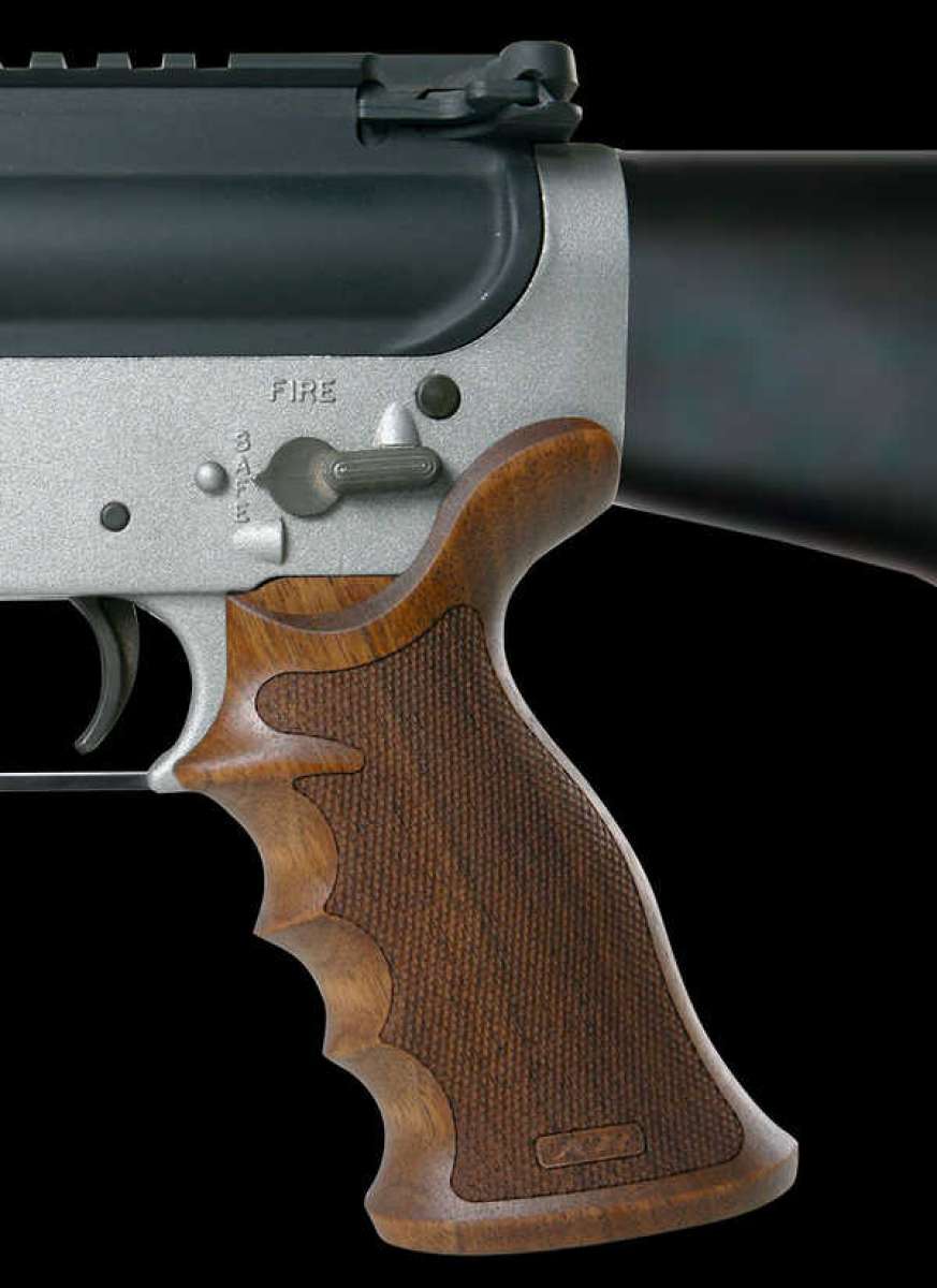 Karl Nill // Revolvergriffe / Pistolengriffe / Griffe & Schäfte für halbautomatische Langwaffen