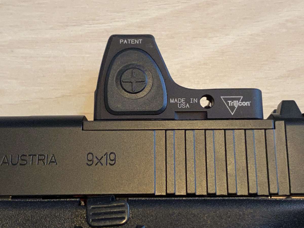 Glock 19 Gen 5 MOS FS SD (9x19) - Vorführwaffe mit RMRcc und Adapterplatte